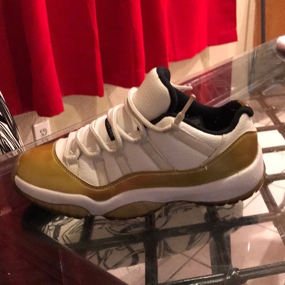 Jordan low 11s - Picture 4 of 7